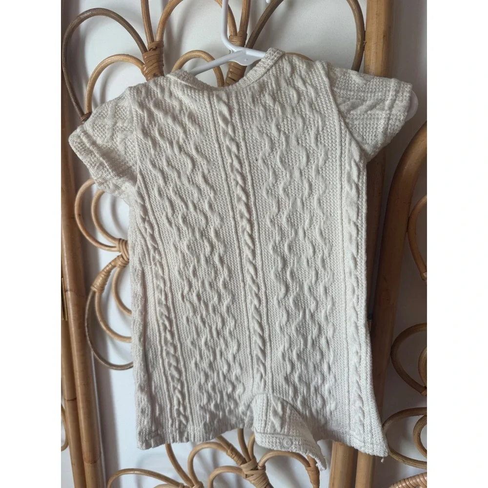 Shein Baby Romper Cream Cable Knit Bear Pocket Snap One Piece 1-3M Mens Womens‎